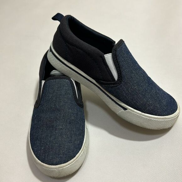 OshKosh B'gosh Other - Oshkosh B'Gosh Toddler Two-Toned Slip-On Shoes